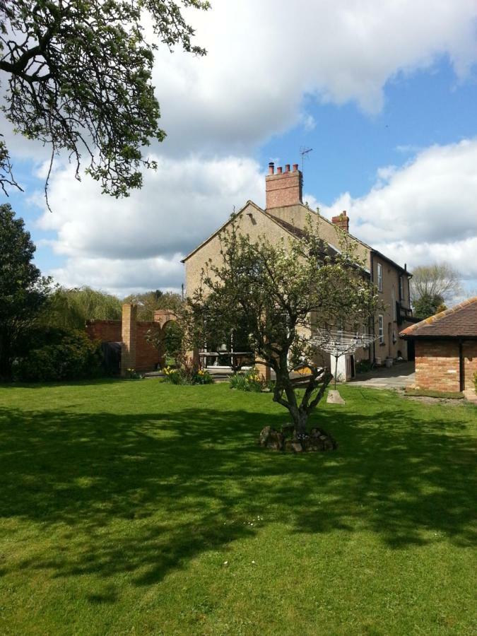 Bed and Breakfast Upper Wood End Farm Marston Moreteyne Esterno foto