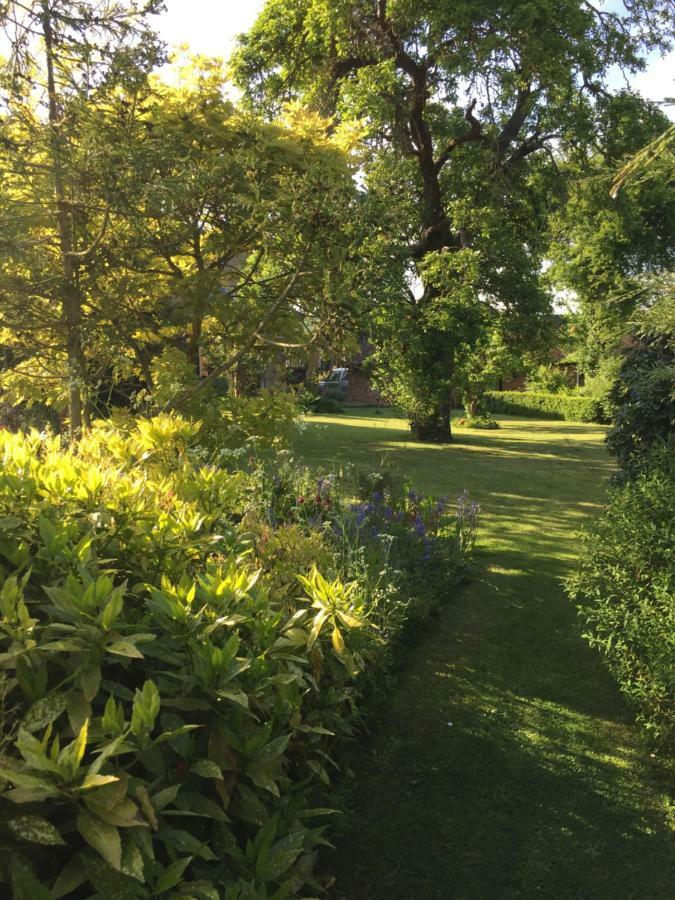 Bed and Breakfast Upper Wood End Farm Marston Moreteyne Esterno foto