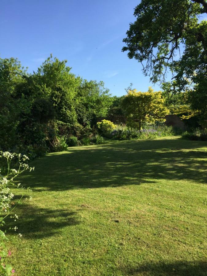 Bed and Breakfast Upper Wood End Farm Marston Moreteyne Esterno foto
